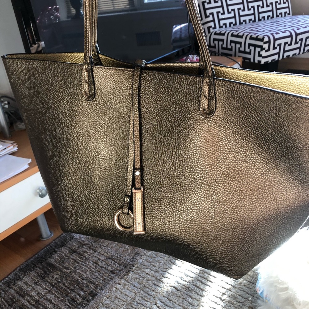 Lovely gold reversible pocketbook